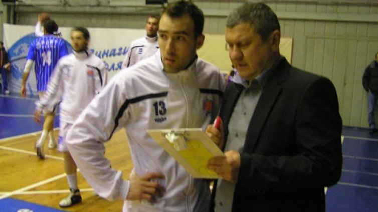 "Морето" с "ЛУКойл" на полуфинала