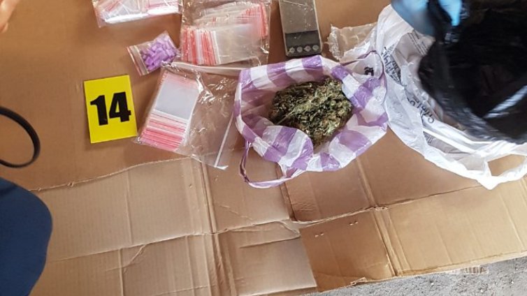 Значителни количества наркотици откриха при спецакция във Варна