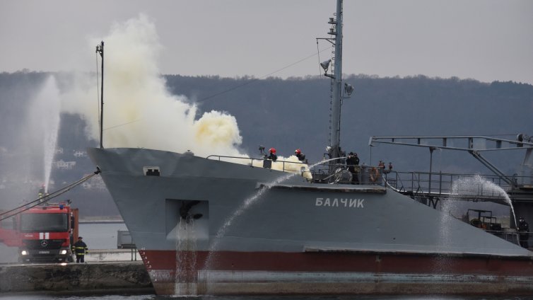 ВМС демонстрираха умения