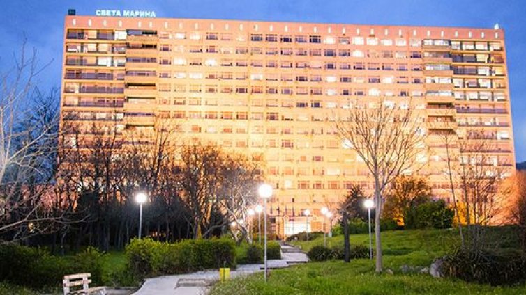 2 397 пациенти с COVID-19 са преминали от март досега в УМБАЛ "Света Марина" във Варна
