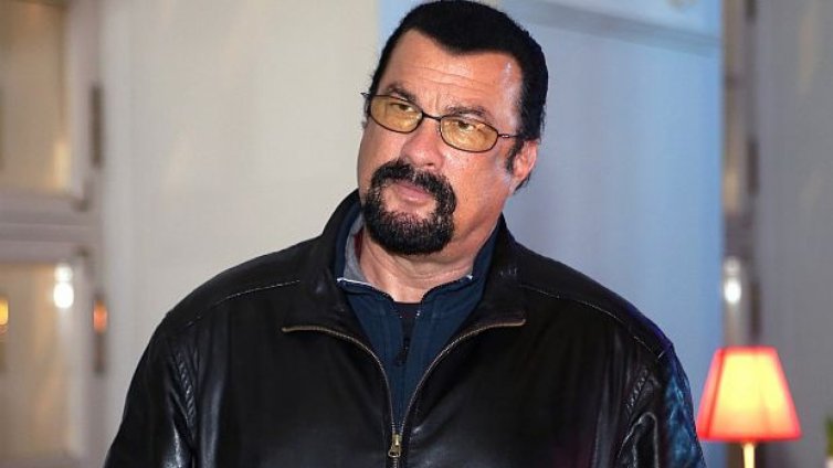 Стивън Сегал стана гражданин на Сърбия
