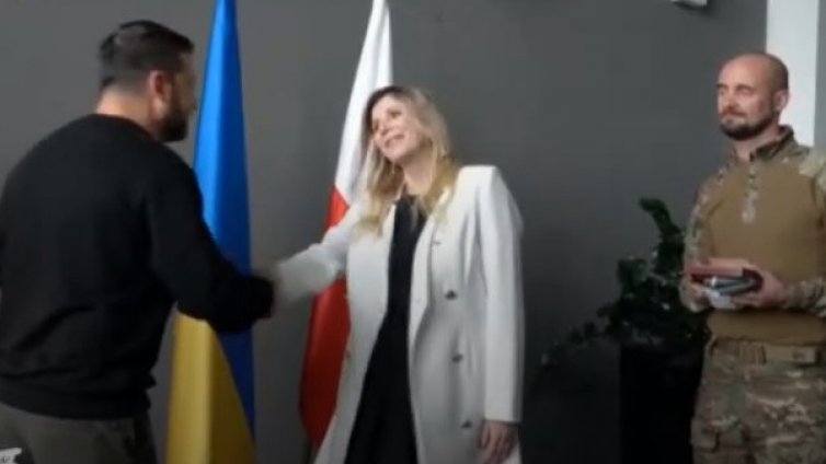Зеленски издненадващо отиде Полша, никой не го посрещна