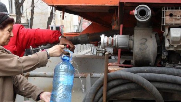 Разполагат водоноски заради авария на водопровод