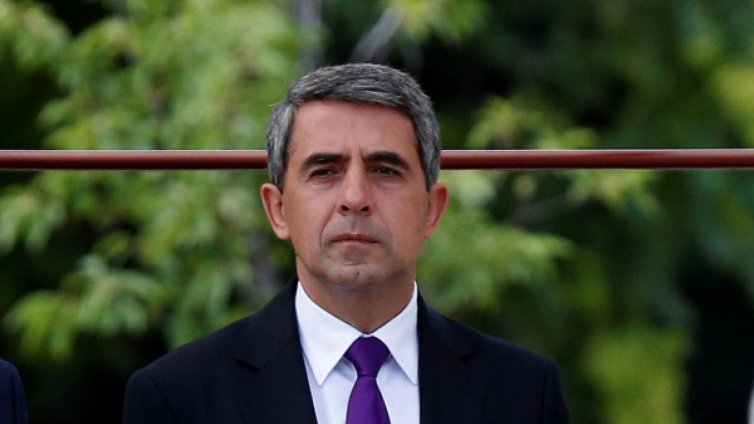 Плевнелиев доволен от отрязването на референдума на Слави