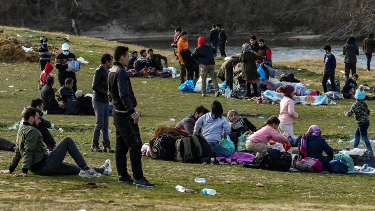 Вълна от мигранти по Балканския маршрут. Застрашена ли е България?