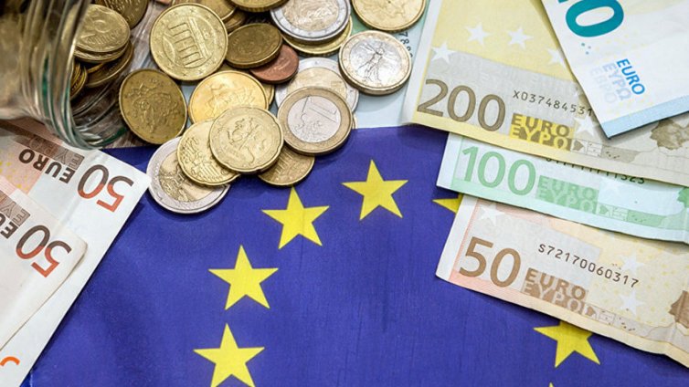 Влизаме в еврозоната и: Какво произвеждаме? Какви заплати взимаме?  