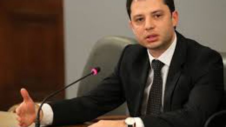 Делян Добрев: Малко вероятно е да има грешки във фактурите за ток