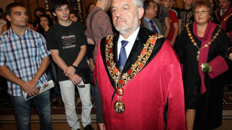 Убийствен сарказъм от ректора на СУ за нихилизма на политиците към просветата