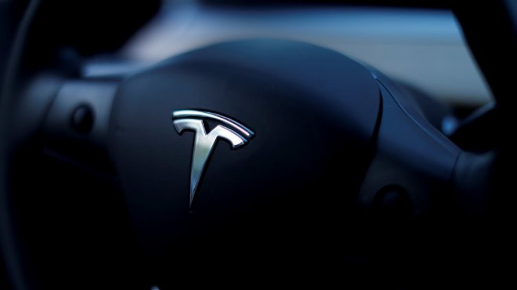 Tesla увеличава цените в Китай по-рано от планираното заради търговската война