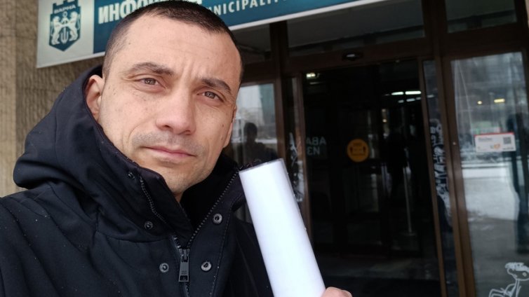 Граждани организират протест пред МБАЛ "Св. Анна" заради закриването на детската хирургия