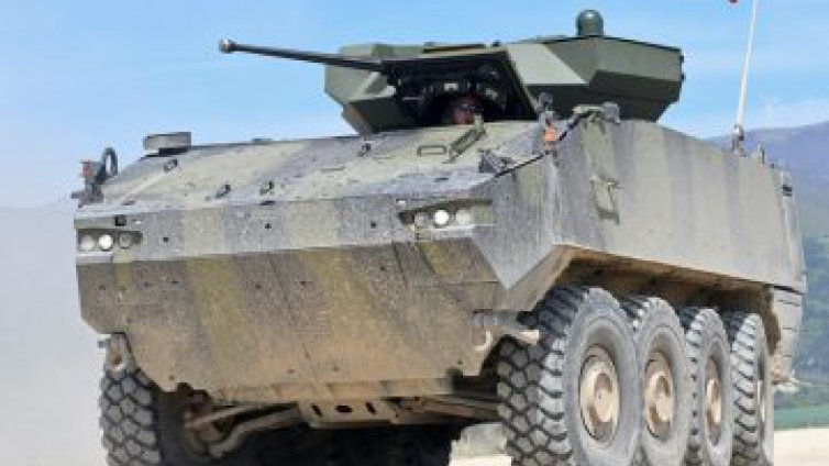 Държавата купува 200 бронирани машини за армията