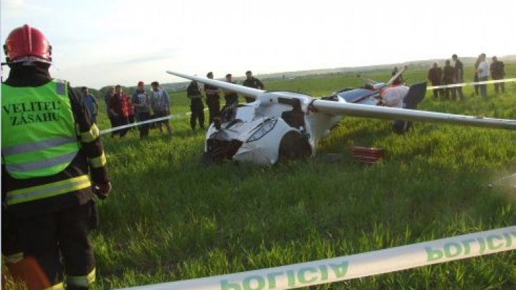 Първата летяща кола се разби при полет