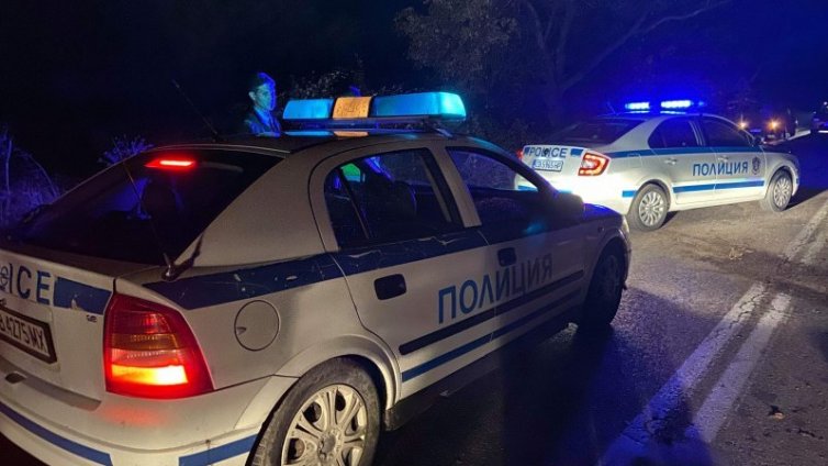 Пиян автоджамбаз сви БМВ, подкара го, ама нали препил... потроши три коли