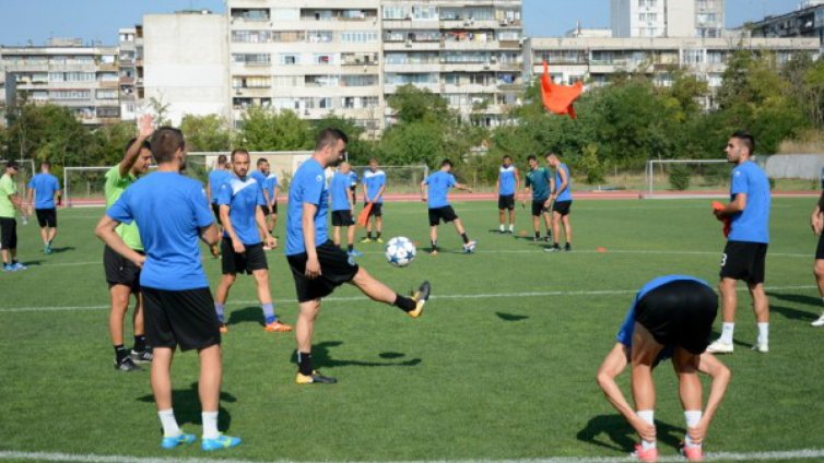 Черно море разпуска с джитбол преди мача със Септември