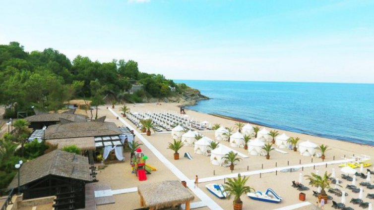 Починалият на плаж "Оазис" – проектантът на комплекса