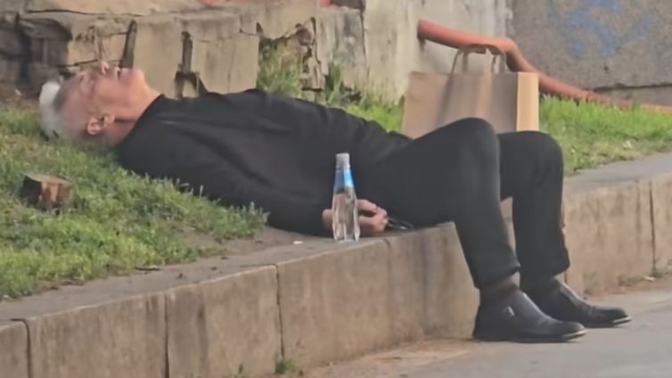 Волен Сидеров бе заснет солидно почерпен посред бял ден, линейка го прибра (ВИДЕО)