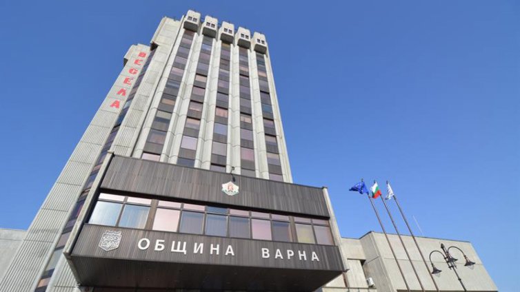 Двама ученици, 4 учители и 3 колектива ще получат награда Варна за образование