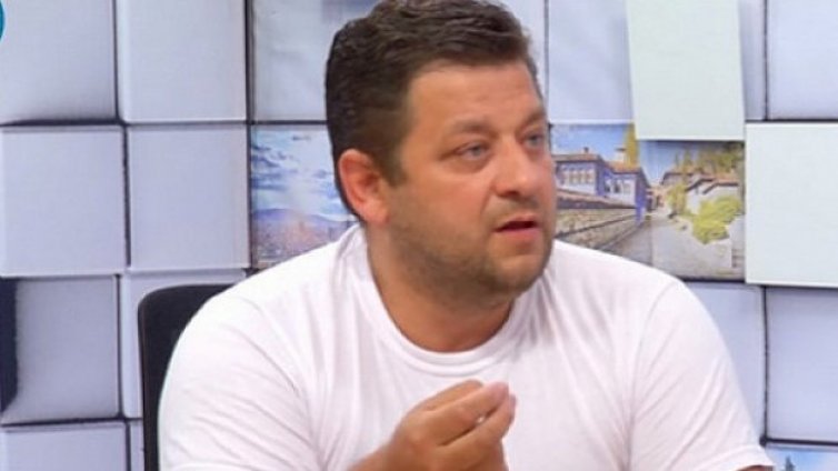 Николай Марков: Ивелин Михайлов затвори всички депутати в един хамбар