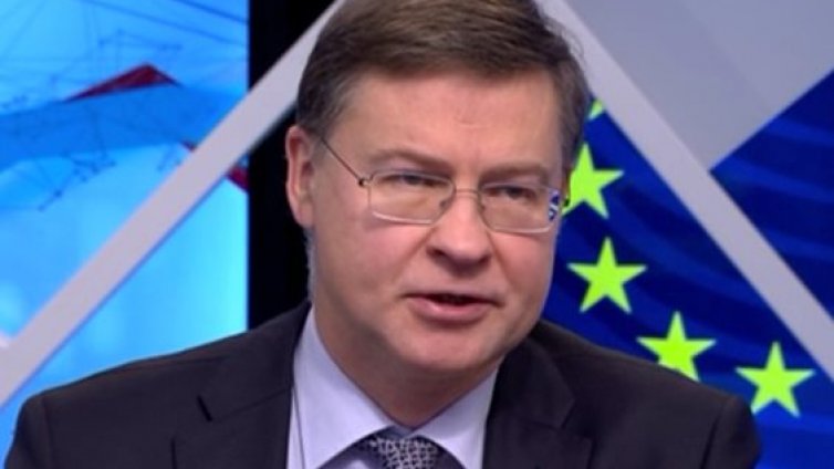 Валдис Домбровскис: Влизате в еврозоната най-рано на 1 януари 2025 г.