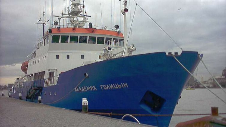 Два руски кораба ще проучват морето ни