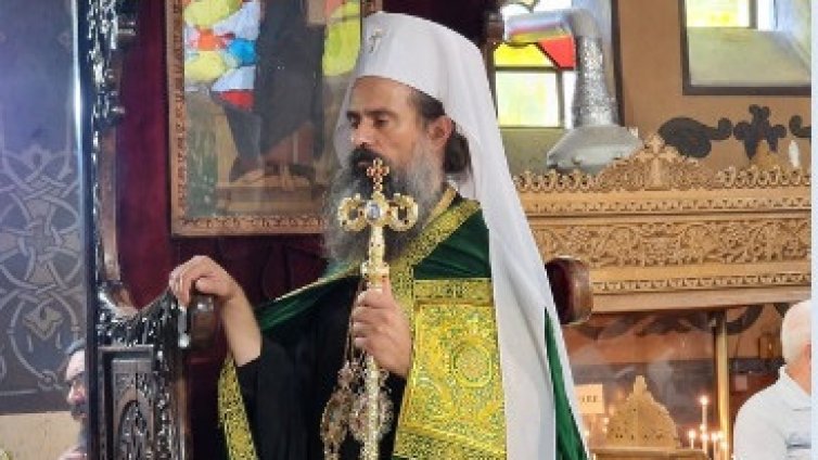 Патриарх Даниил: Нека се поклоним пред Кръста и да приемем от сърце жертвата на Господ за нас