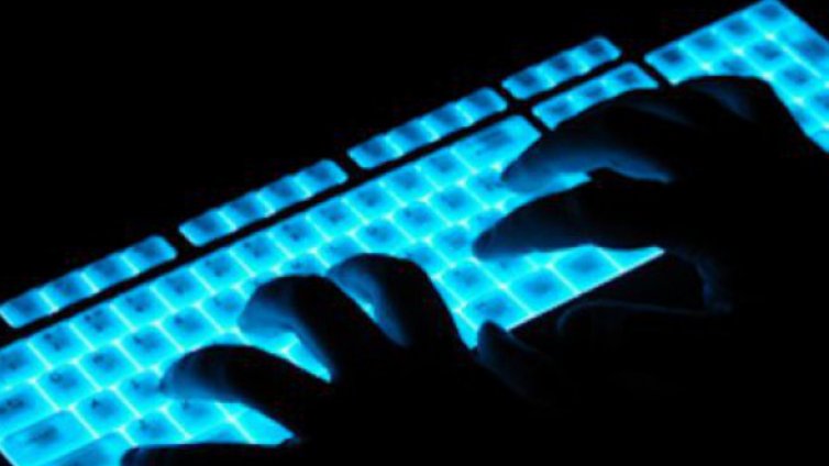 Третират интернет троловете като престъпници