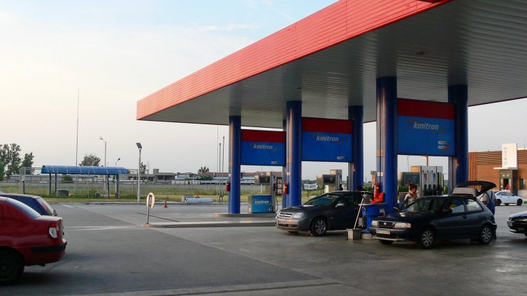 След евроембаргото на руския петрол - хората изтръпнаха: Няма дизел!