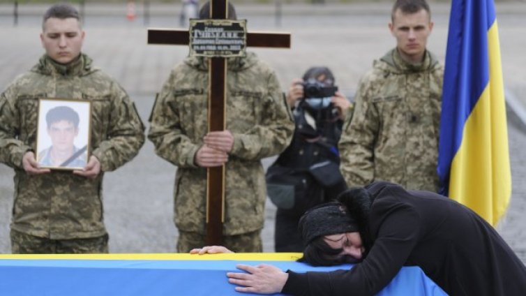 Украинки проплакаха: Мъжете ни нямат сили, демотивирани са