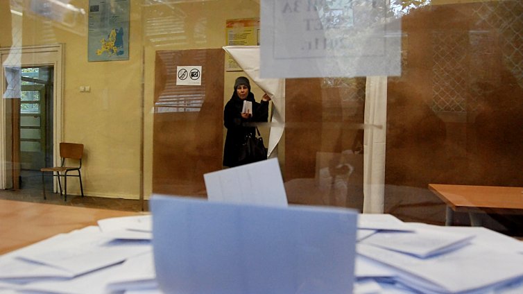 ПАРЛАМЕНТАРНИ ИЗБОРИ 2017: Икономика и администрация, правосъдие и борба с корупцията, външна политика