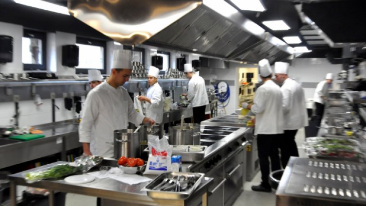Юнашкият салон събира кулинарни майстори на фестивал за Никулден