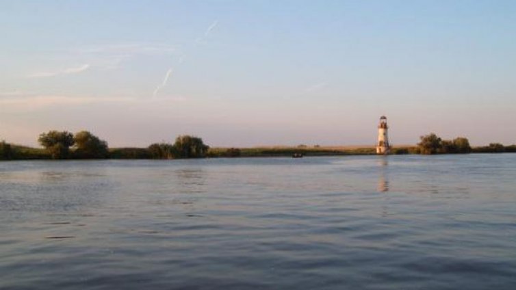 Tоварен кораб удари мина в Черно море