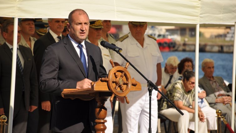 Чадър от властта държи Митьо Очите в криминалните хроники от години 