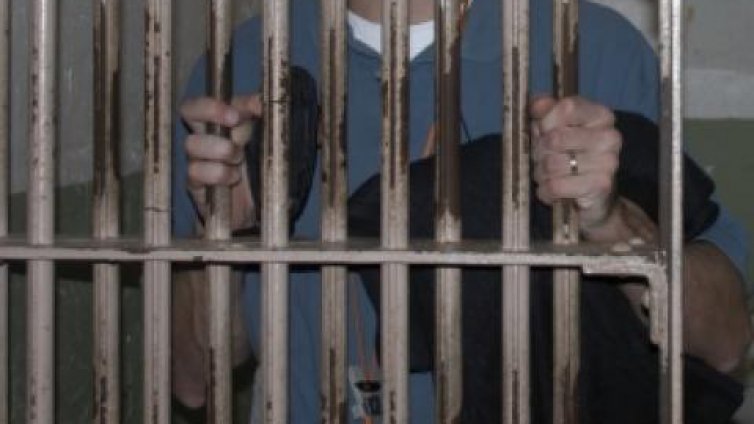 Съпруг, удушил и заровил жена си, излезе от затвора след по-малко от 8 години