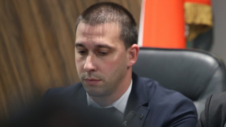 Освободиха областния управител на Плевен заради кризата с водата