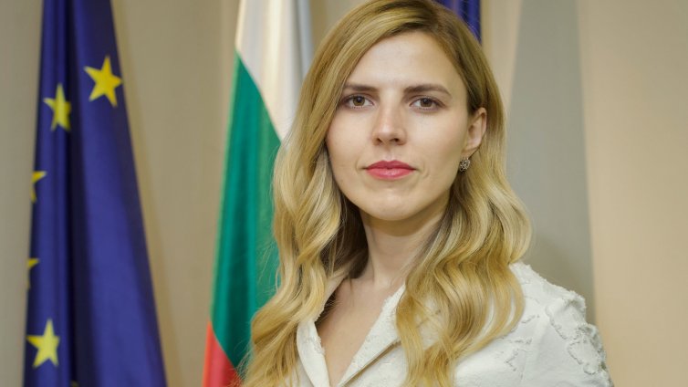 Костадин Костадинов поиска оставката на външния министър