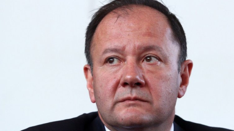 Намаляваме със 110 души на ден