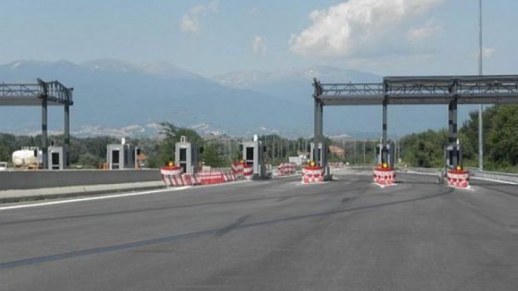 Тол системата ще заработи реално след средата на август