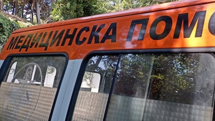 Джип на Гранична полиция  се обърна на АМ "Струма"