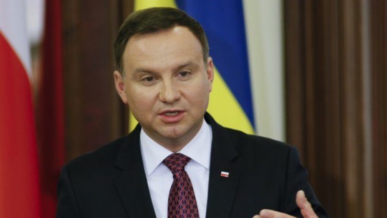 Разследват ПТП с автомобила на полския президент