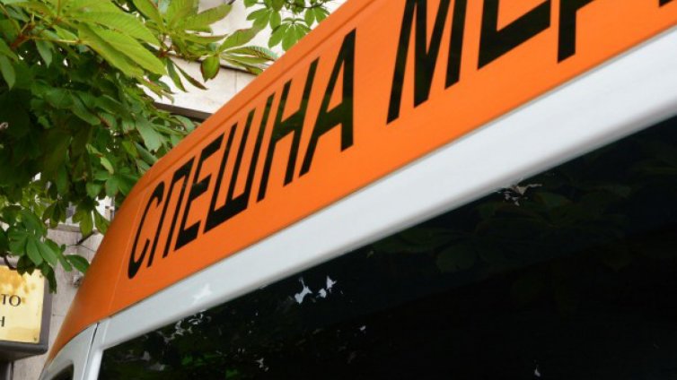 Нова жертва на пътя след челен удар на кола с ТИР
