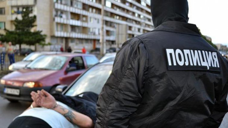 Двама с наркотици спипа полицията във Варна