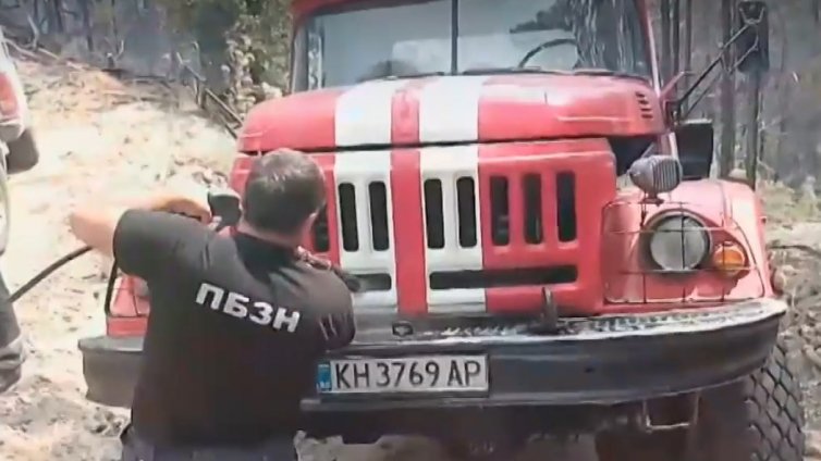 170 пожара са гасили огнеборците за денонощие в страната