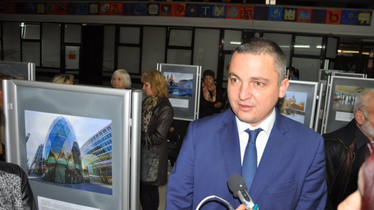 Портних: Във Варна категорично няма да има бежански център