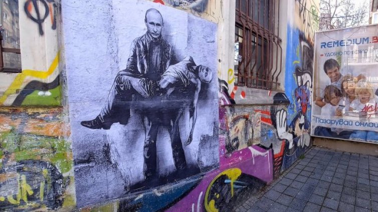 Путин – "лудият диктатор", обградил се с 50 хиляди лични главорези
