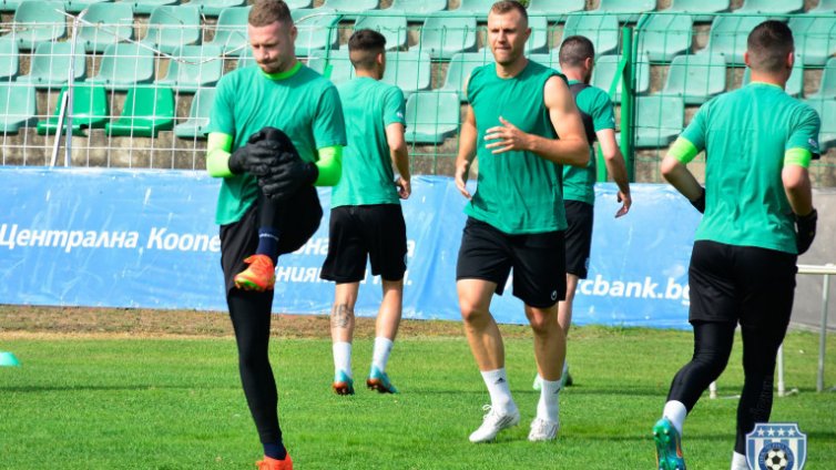 Смениха часа на двубоя Черно море - Хебър заради жегата