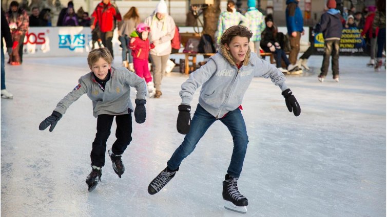 От 18 февруари във Варна започва записването за безплатно обучение по кънки и хокей на лед