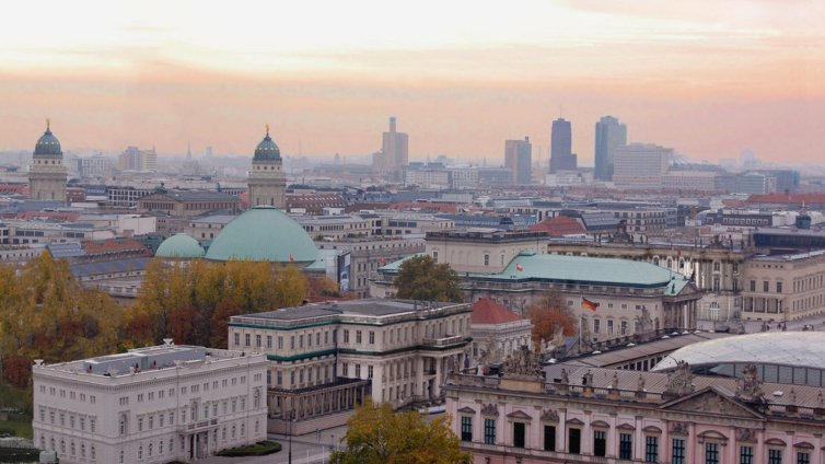 Започна гласуването за местен парламент на Берлин