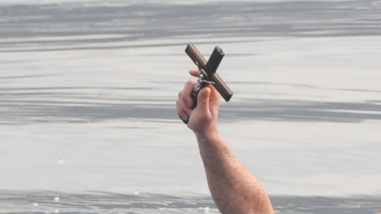 Отмениха хвърлянето на кръста в Плевен