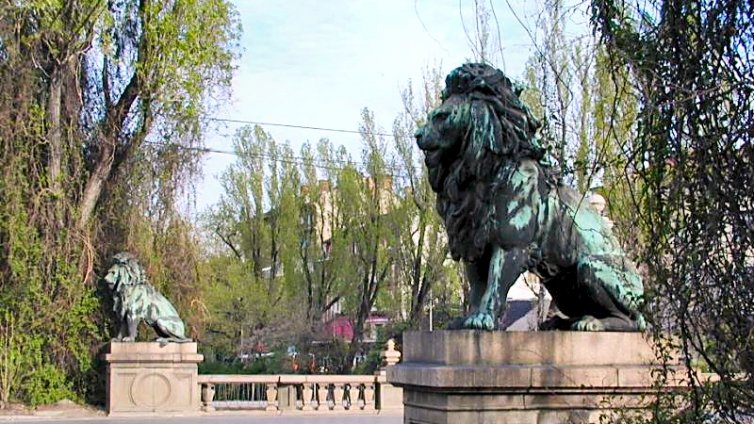 Ремонтират Лъвов мост