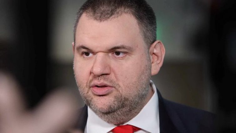 Пеевски за Радев: Искам битка, има страх в очите на президента